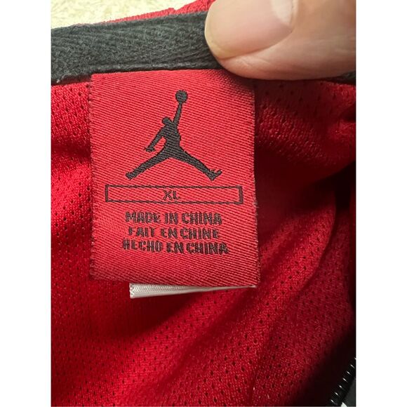 Jordan boys Windbreaker Jacket Sz XL (20) Black/White - Picture 3 of 6